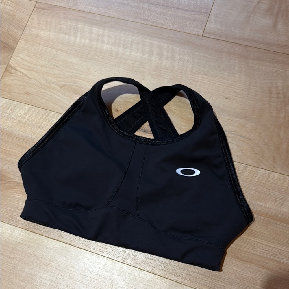 Oakley Sports Bra, size small